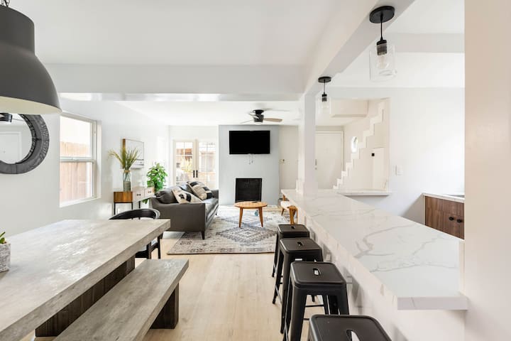 Beach Home W AC | 5 BR | Free Parking | EV Charge