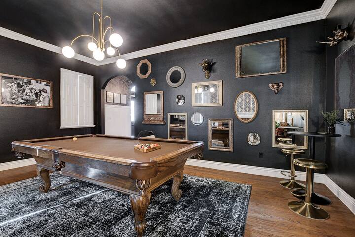 Upscale Luxury Estate gallery image 3