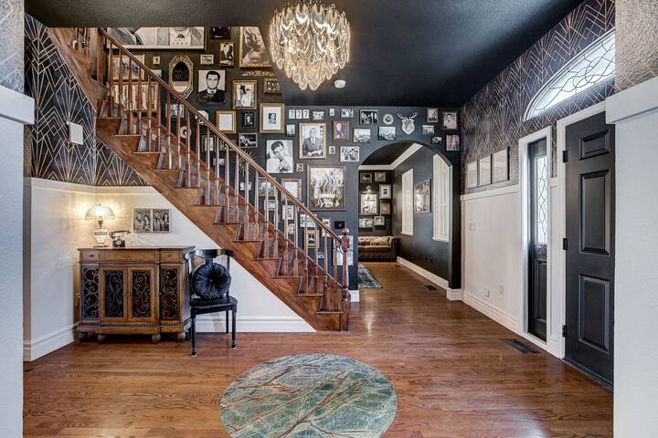 Upscale Luxury Estate gallery image 4