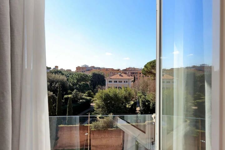 Julie’s Renovated View gallery image 4