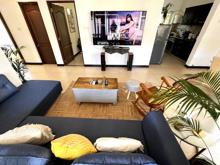 Living room image 6