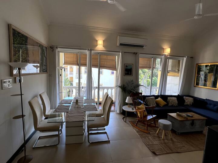 Living room image 3