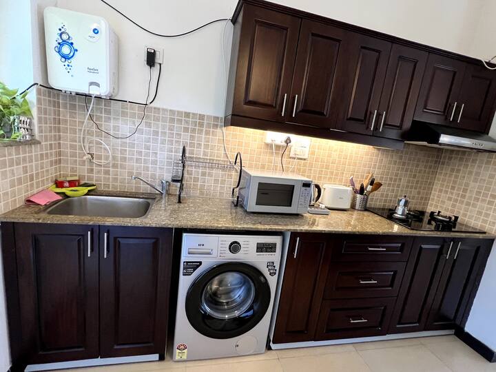 Kitchenette image 2