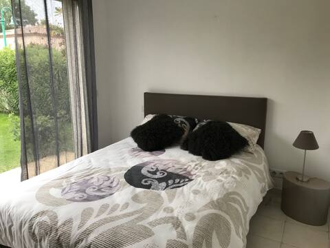 2-bedroom house on private property with pool