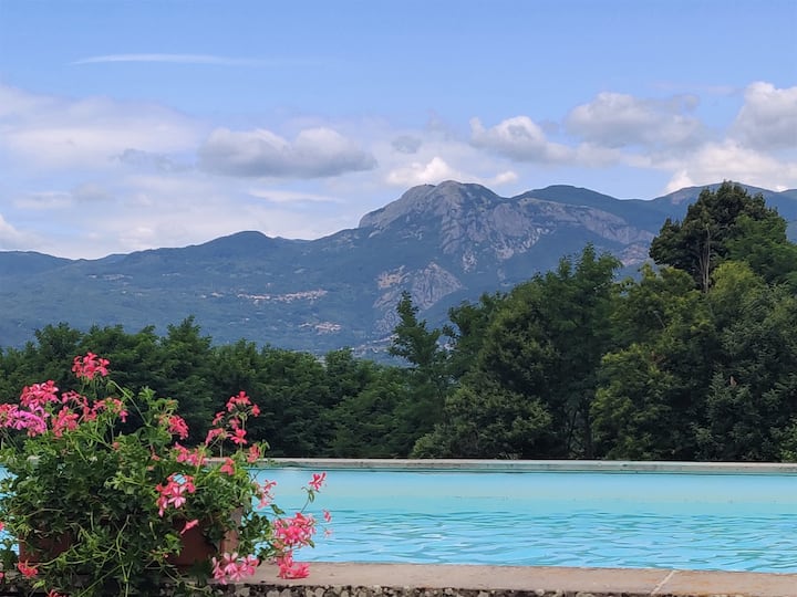 Villa Iris With Private Pool, 4 Bedrooms, Panoramic View, Walk To Restaurant - Castelnuovo di Garfagnana