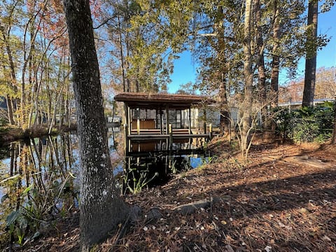 Waterfront Family Home Secluded w/Boat Dock