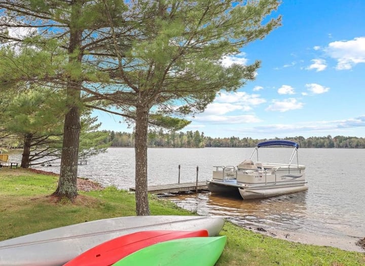 *Brandy Lake Cabin w Alexa & Water Toys! Cabins for Rent in Arbor