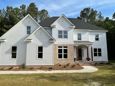Countryside Comfort for Masters