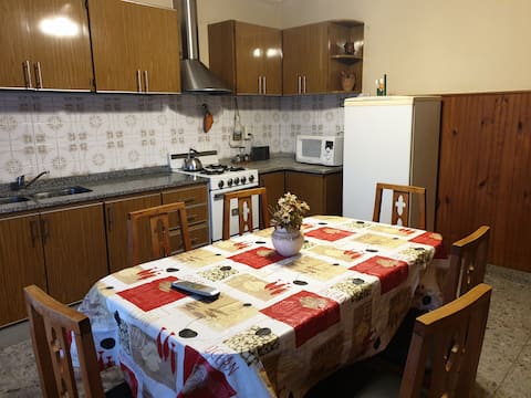 Airbnb con mejor rendimiento: Family home for 5 people en Colinas De Peralta Ramos