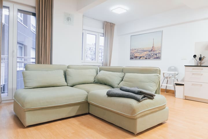 Oasis Living managed Airbnb listing 2