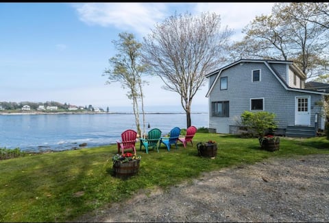 Midcoast Oceanfront Cottage New Harbor
