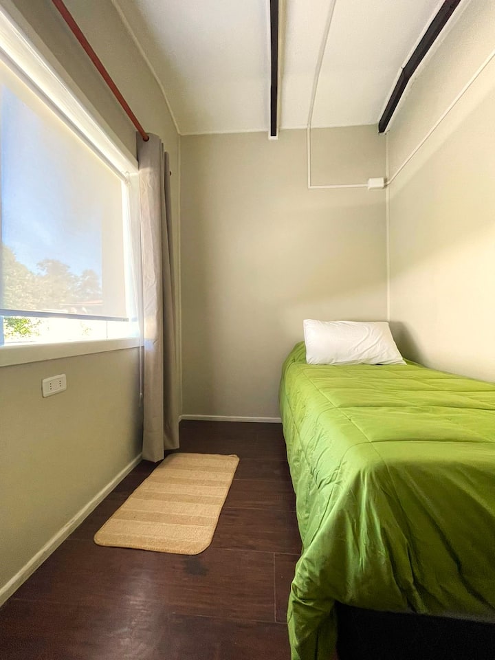 ห้องนอนห้องนอน 3
เตียง 1 ที่