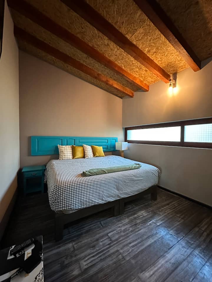 Recámara 2 . Cama King