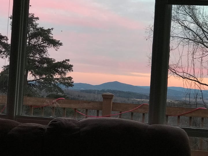 Treetop2, VIEW Radford & VA Tech Houses for Rent in Radford, Virginia