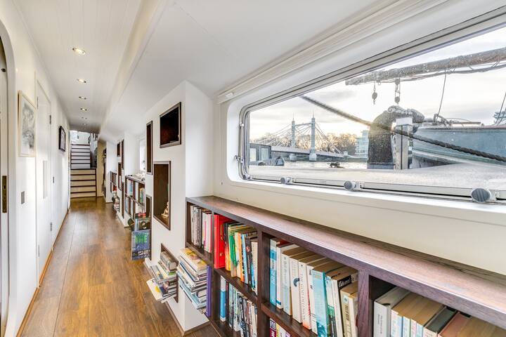 Sleeping on Waters gallery image 4