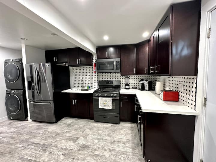 2BR Casita & Spacious Yard ! ! ! Guest houses for Rent in Los Angeles, California, United