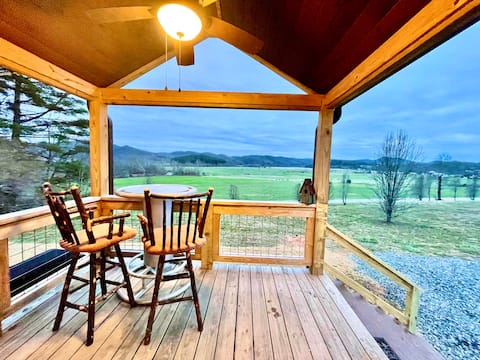 Million Dollar View, Privacy with hot tub