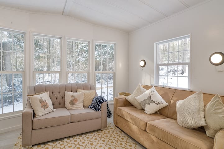 Couple’s Romantic & Adventure Retreat On The Water - Kawartha Lakes