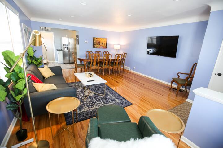 Lux 4BR-Entire Duplex-Long Stays gallery image 5