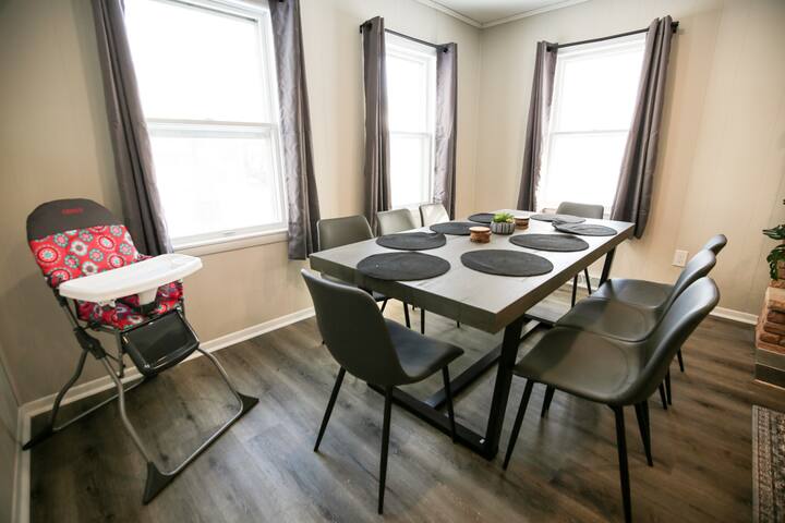 Lux Modern Oasis | WB Lake | Fenced Yard | Grill gallery image 4