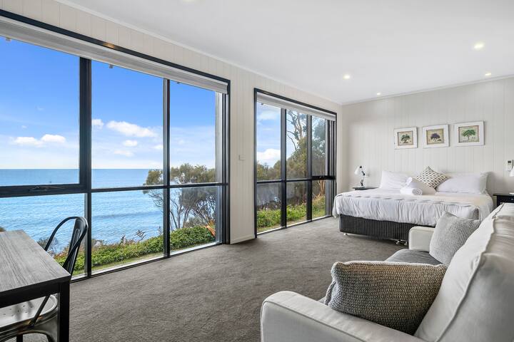 Hamptons on the Bay – Luxe gallery image 5