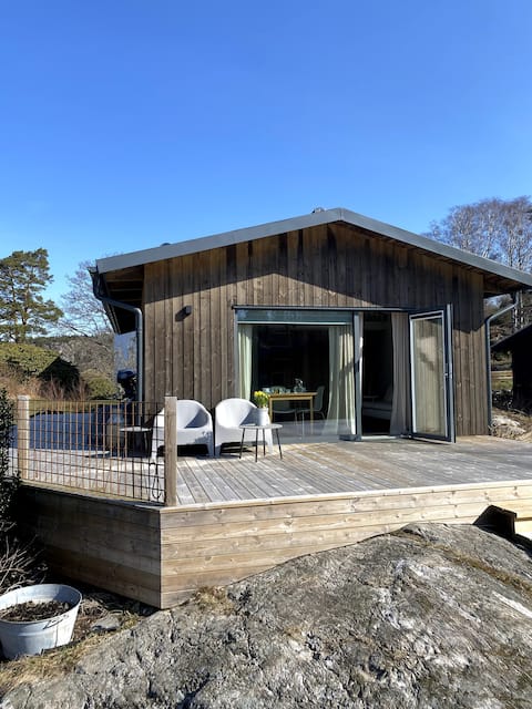 Modern accommodation with jetty and swimming