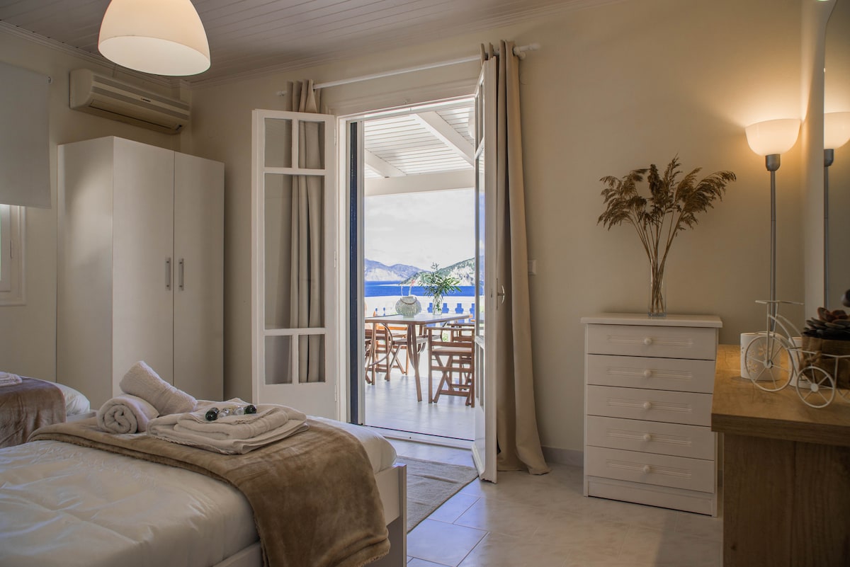 2 מיטות יחיד חדר שינה