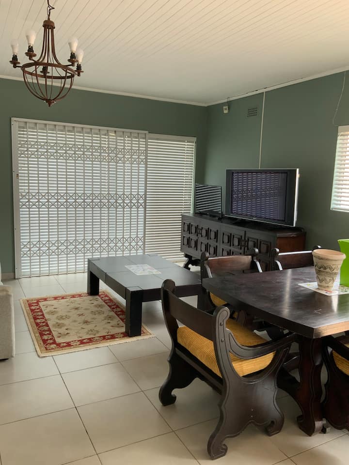 Masters & Queens Secured Estate - Springs