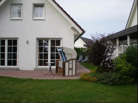 Top Airbnb: Beach Pearl Vacation Home in Nienhagen