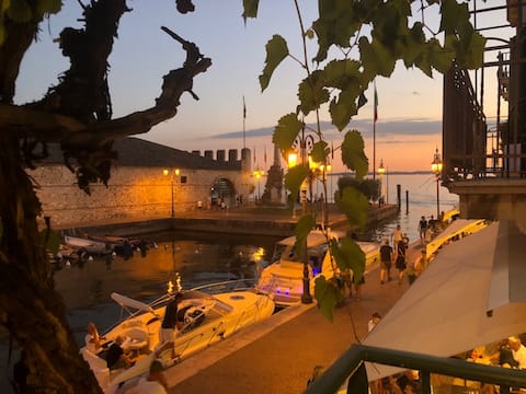 Successful Airbnb property: Ottone Lake View Downtown Lazise in Lazise
