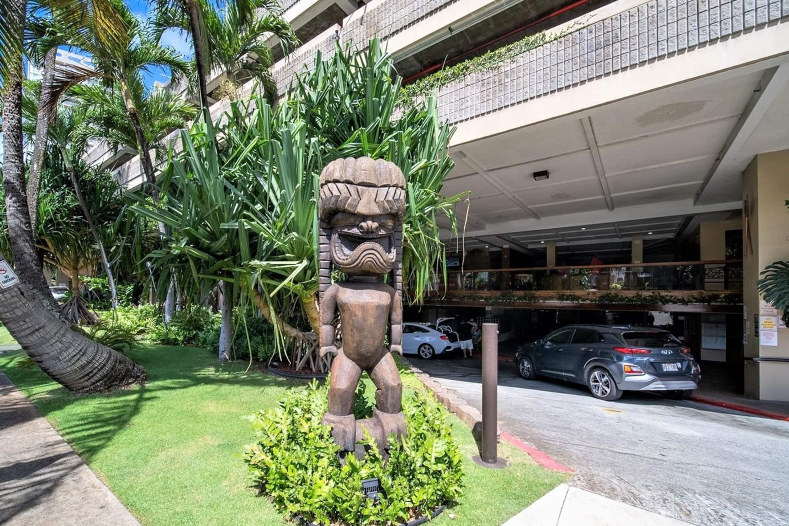 Condo in Honolulu · ★4.73 · Studio · 1 bed · 1 private bath - Image 27