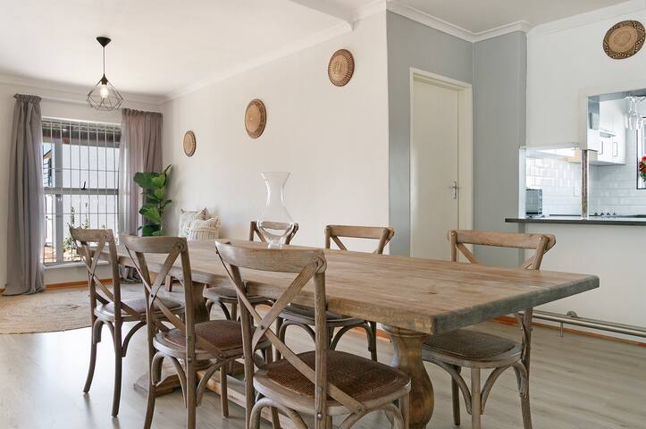 West Beach Escape #House with Back Up Power & Pool gallery image 2