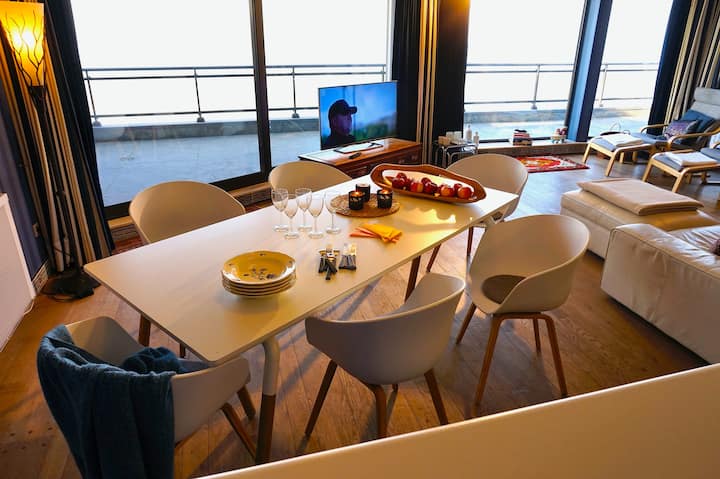 Mooie Ruime Loft Op De Zeedijk, Centrale Ligging. - Blankenberge