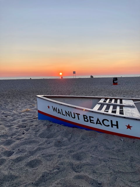 Walnut Beach Inn - close to the beach!