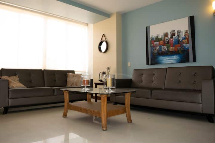 Luxury 5-bedroom Apartment Close To Plaza Mayor - Medellín