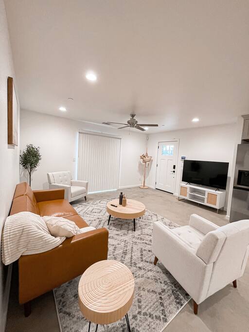 Airbnb Brand New Built Home in Modesto