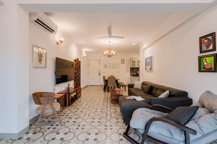 Living room image 6