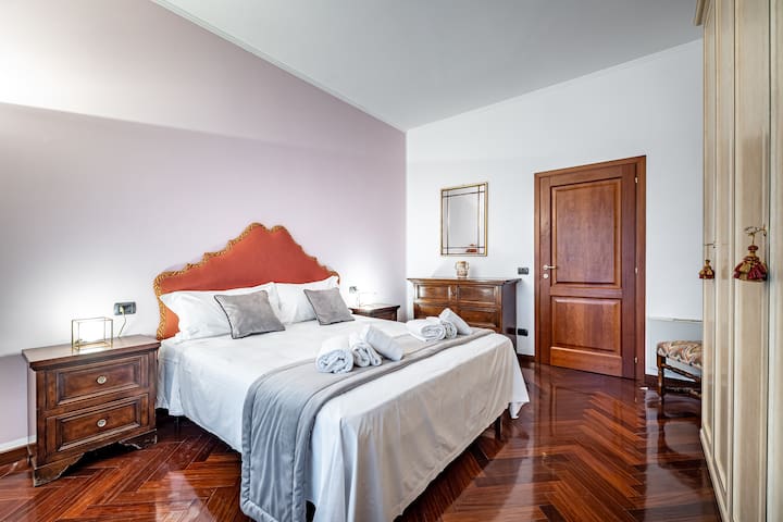 YiD Elegant apt with garage