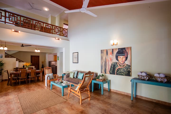Living room image 2