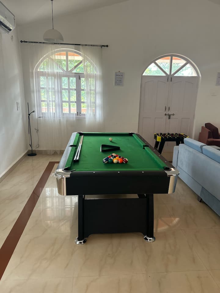 Living room image 5