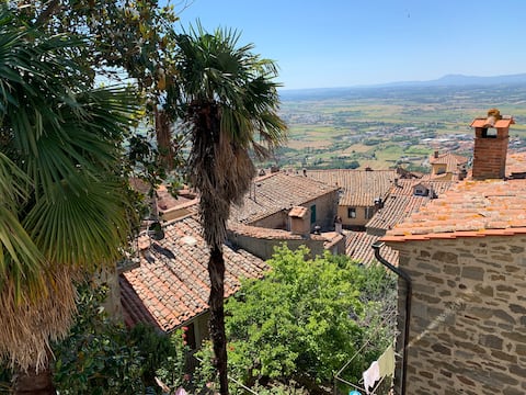 Annuncio Airbnb popolare: Cortona historical centre. Great views a Cortona