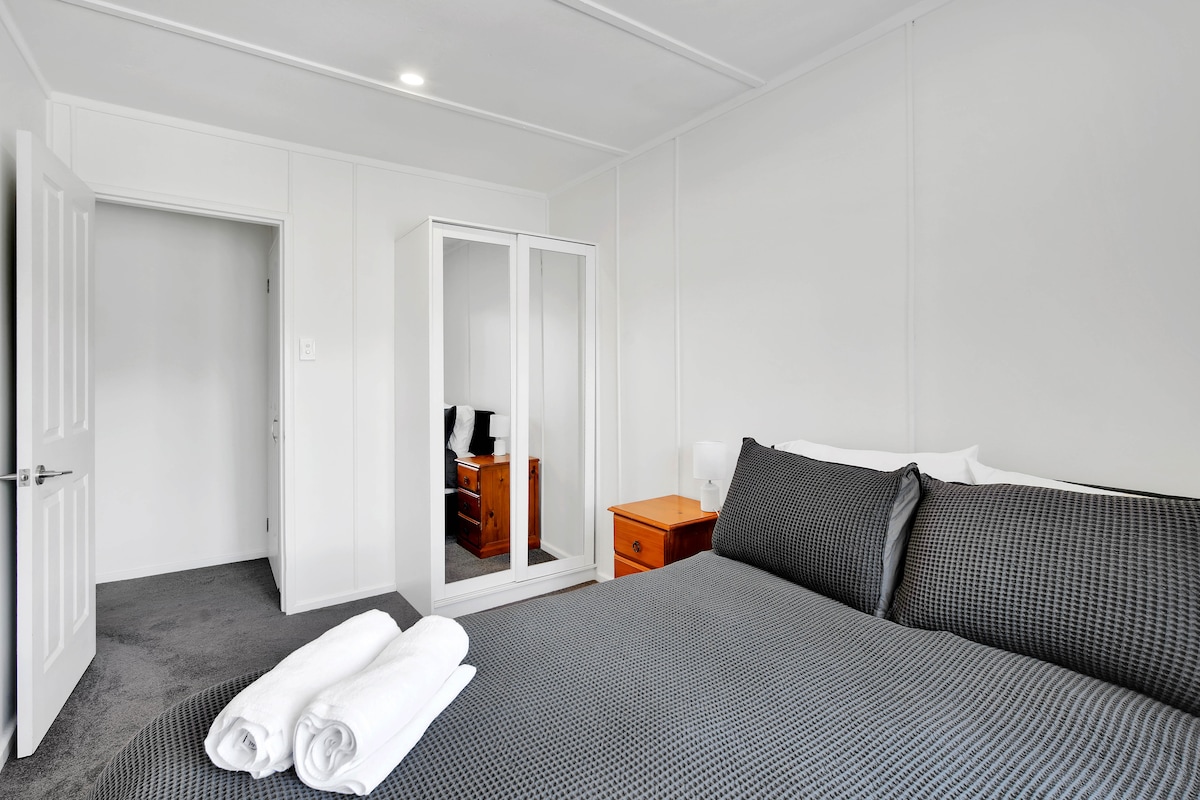 საძინებელი 4