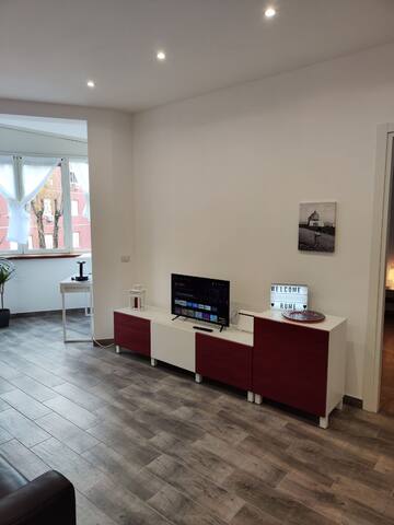 [WHITE & WOOD house in Rome] gallery image 3