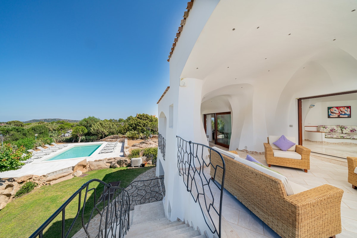 VILLA ADELE, sea view, 700mt  from the beach