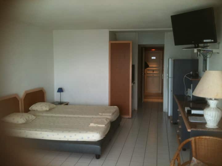 เตียงแฝด
2 เตียง