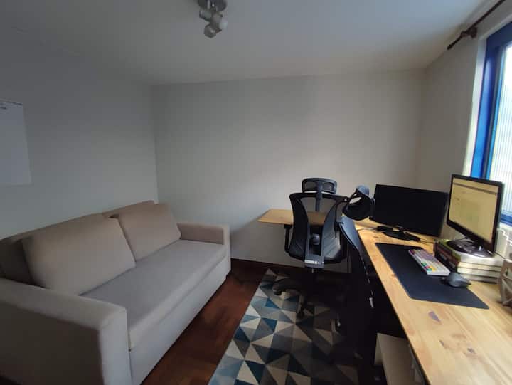 "... עדיין היה לך זמן לקחת שיעור אקרויוגה עם גוסטבו (מורה נהדר!), שהשאיר אותנו סופר אנרגטיים! החוויה הייתה נהדרת ואנחנו ממליצים עליה!"..." סוואנה, מרץ 2024