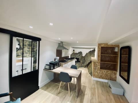 Atypical apartment "le menhir" Ax-les-Thermes