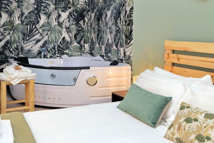 Flatinrome Trastevere 2 – 2 bedrooms and Jacuzzi