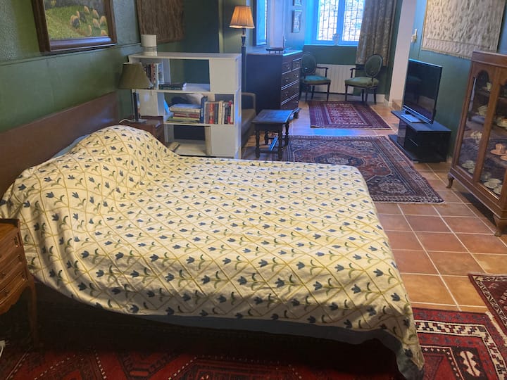 Двойно легло - с изглед към банята