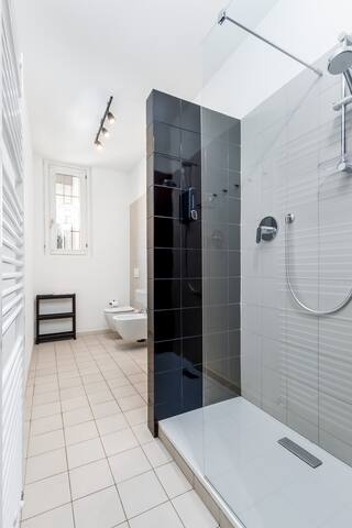 FEEL – Porta Nuova Rooms gallery image 4